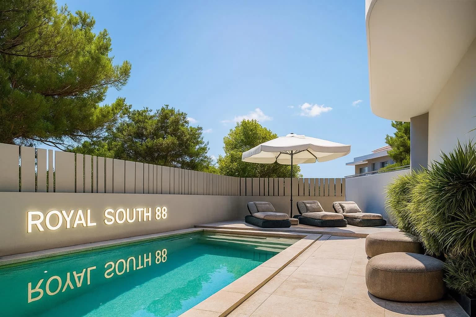 ROYAL SOUTH 88 — exterior 5
