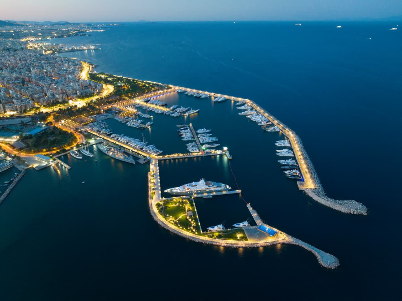 marina floisvou aerial